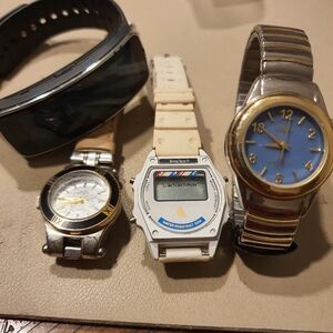 10/$20 Lot Of 4 Men & Women's Watches As-is For Parts Or Repair